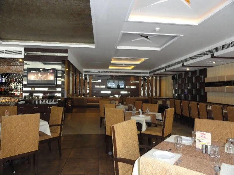 Hotel Park Inn Chandīgarh Extérieur photo