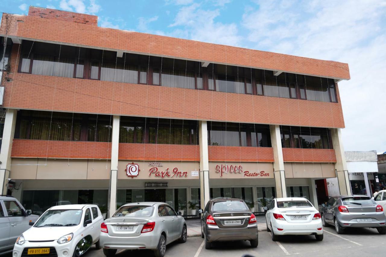 Hotel Park Inn Chandīgarh Extérieur photo
